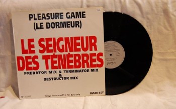 La kitscherie du vendredi #18 : Le seigneur des ténèbres de Pleasure game