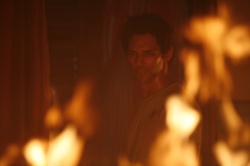 Tomer Sisley, tout feu, tout flammes