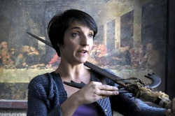 Florence rend les armes.