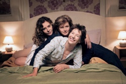 Hihi, on est sur un lit