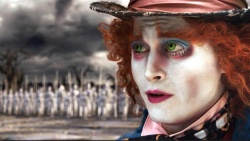 Johnny Depp travaille du chapeau