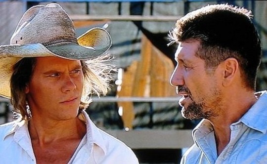 Tremors : la série qui finit plus bas que terre