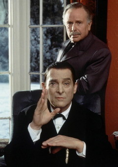 Charles Gray dans Sherlock Holmes - Série 4 - Les mémoires de Sherlock Holmes
