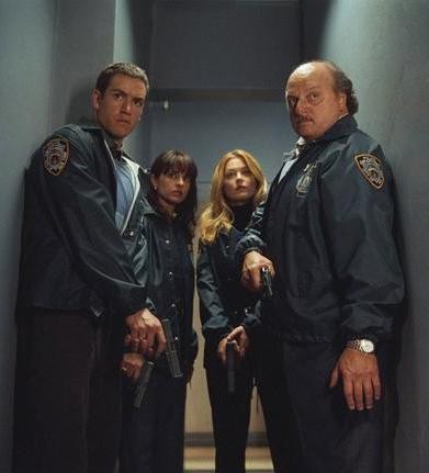 John Hyams dans NYPD Blue : New York Police Blues - Saison 11