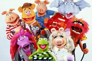 Pierce Brosnan dans Les Muppets - Saison 2