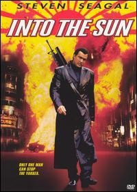 Piège au soleil levant / Into the Sun