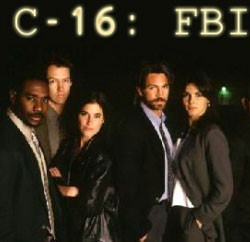 Eric Roberts dans C-16 - Saison 1