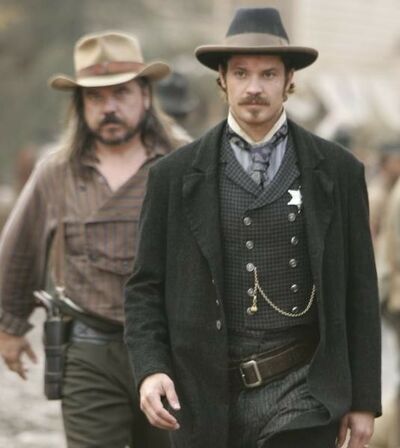 Keith Carradine dans Deadwood - Saison 1